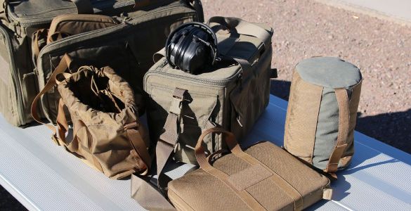 Laadige pilt galerii vaatajasse, Helikon-Tex Accuracy Shooting Bag Roller Large® - Coyote
