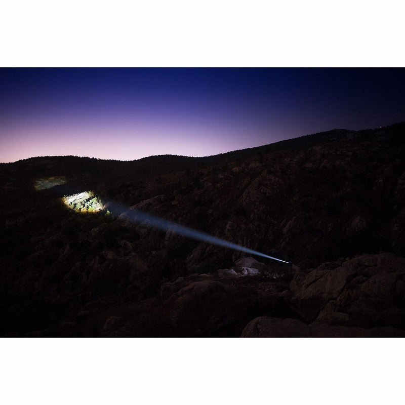 Laadige pilt galerii vaatajasse, Olight Marauder 2 Cool White Rechargeable taskulamp - 14000 LM

